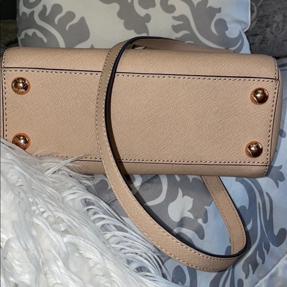 Selling Michael Kors pale pink purse & wallet - Picture 4 of 10